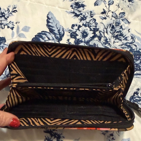 Vera Bradley Floral Women's Zip-Around Wallet - Picture 3 of 3